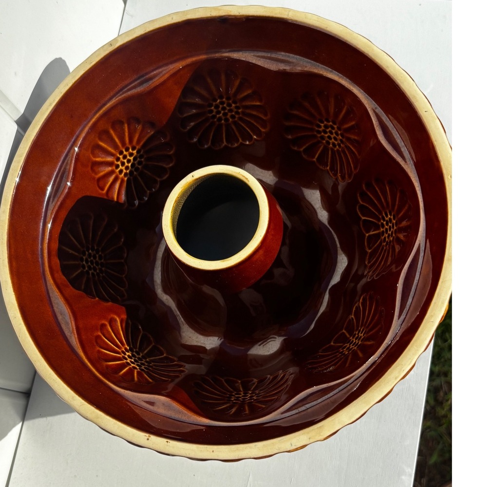 Vintage Ceramic Bundt Cake Pan Embossed Sunflower Glazed Stoneware Brown Green - Picture 4 of 10